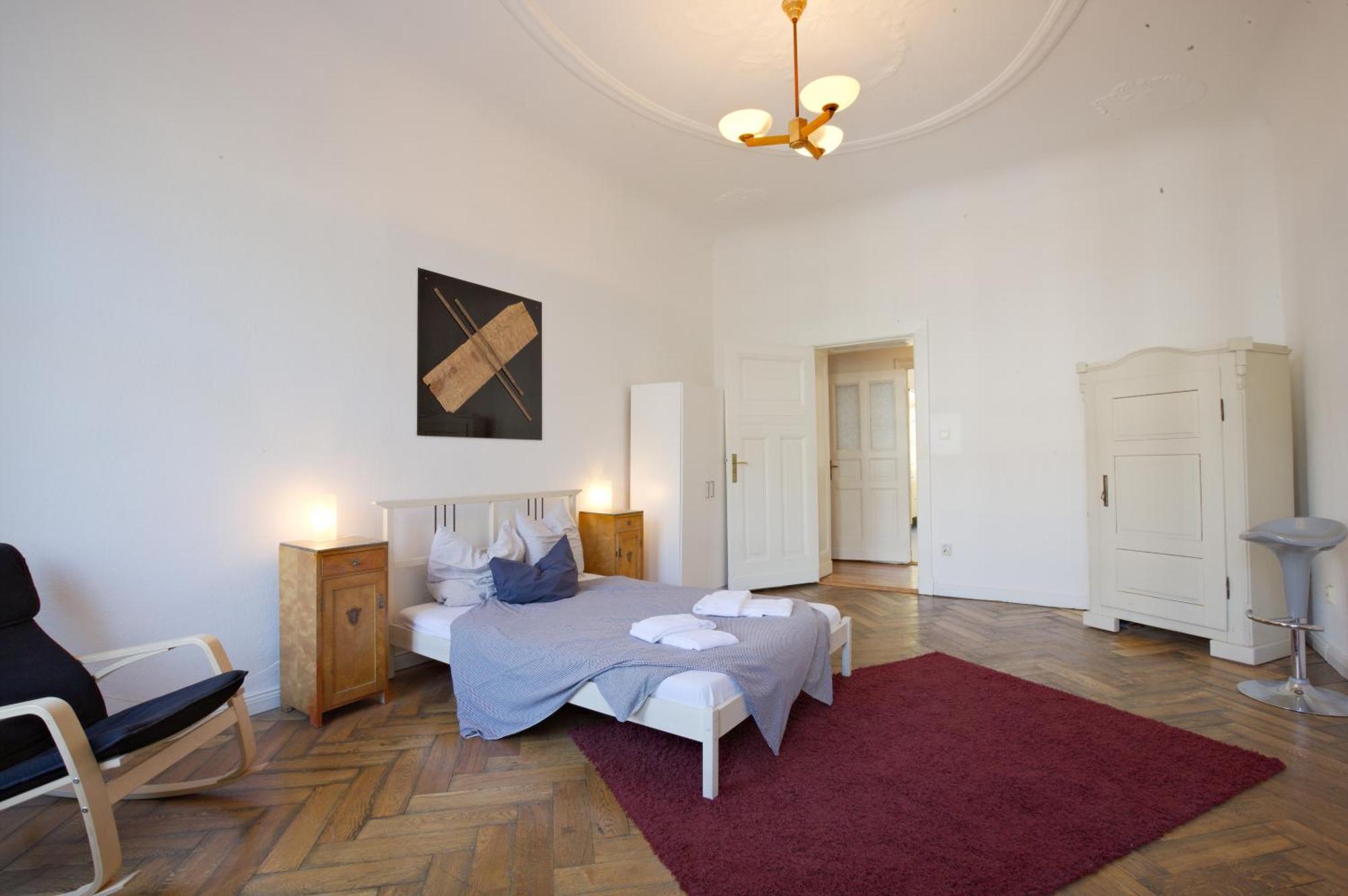 Elegante Altbauwohnung Berlín Exterior foto