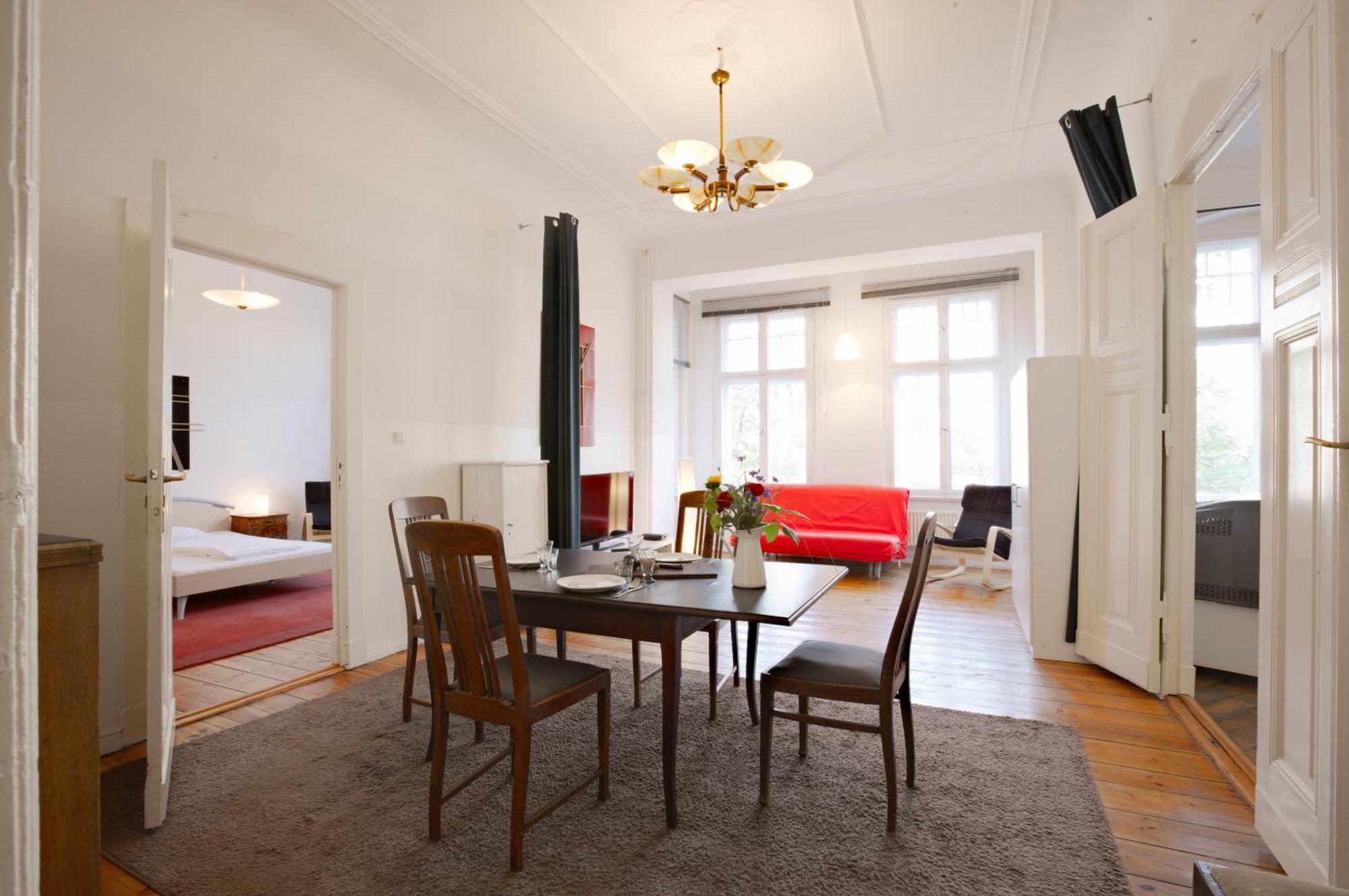 Elegante Altbauwohnung Berlín Exterior foto