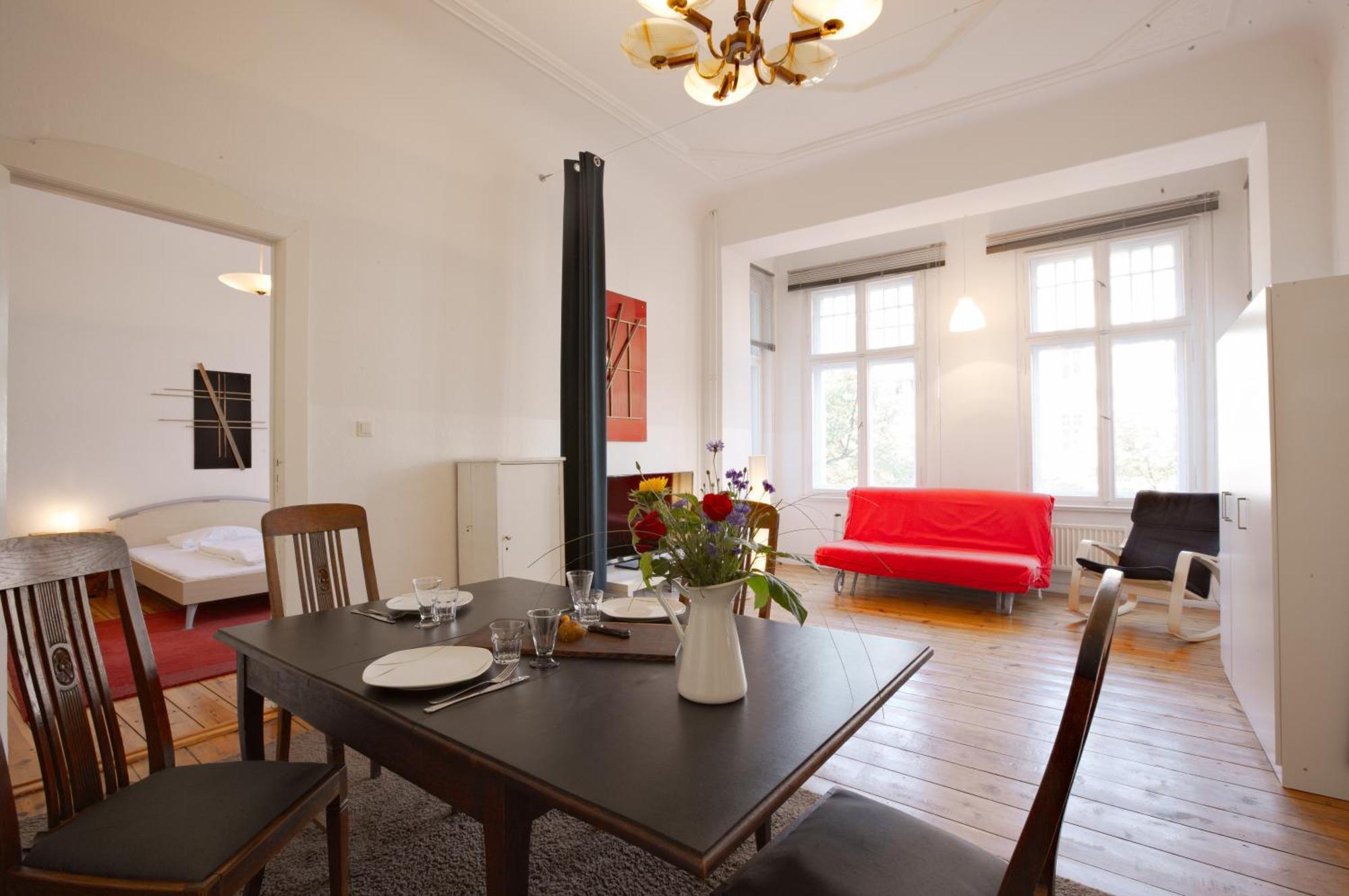 Elegante Altbauwohnung Berlín Exterior foto